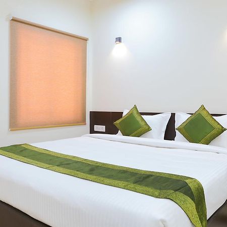 Majestic Inn Chennai Exterior photo