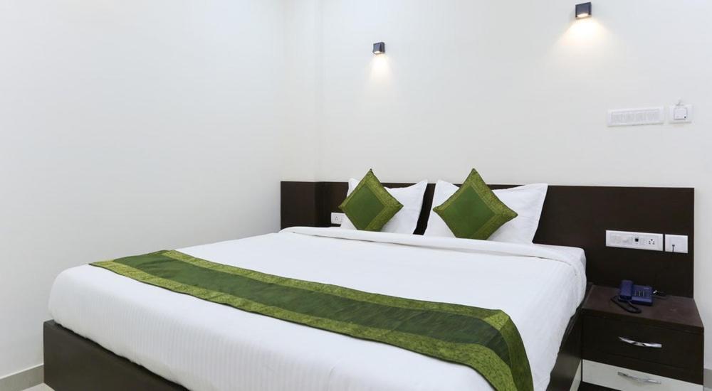 Majestic Inn Chennai Exterior photo