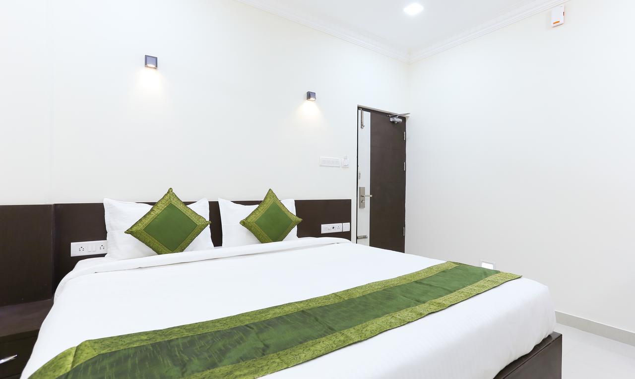 Majestic Inn Chennai Exterior photo