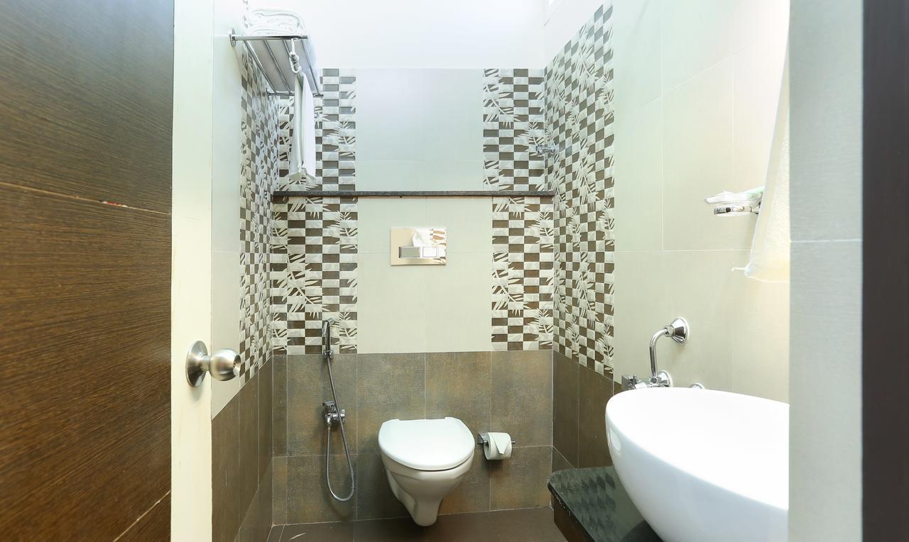 Majestic Inn Chennai Exterior photo