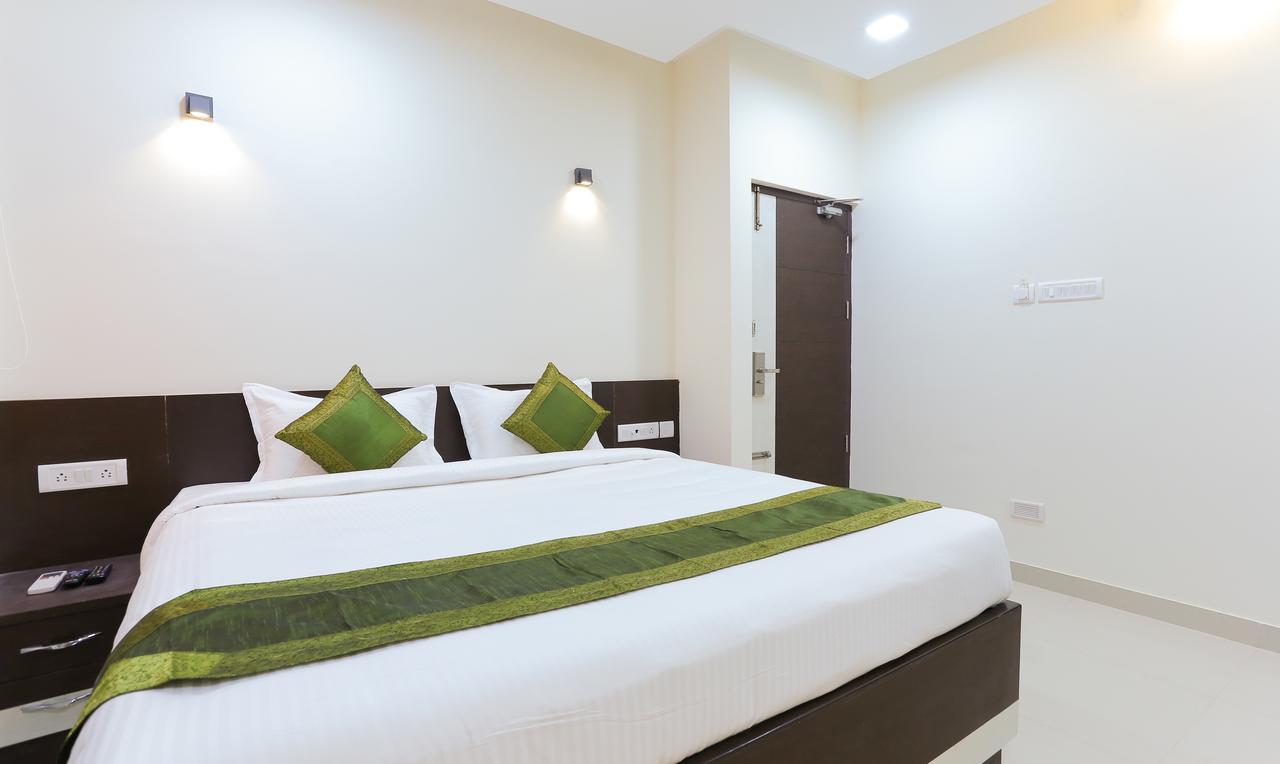 Majestic Inn Chennai Exterior photo