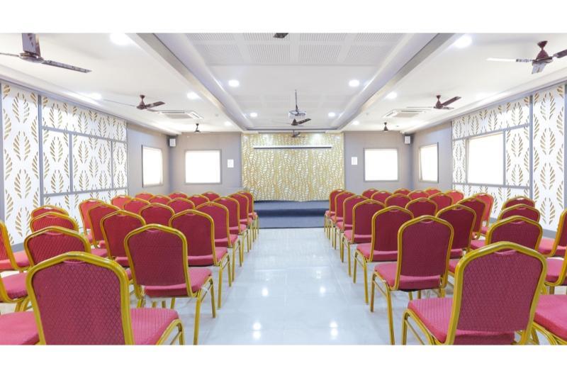 Majestic Inn Chennai Exterior photo